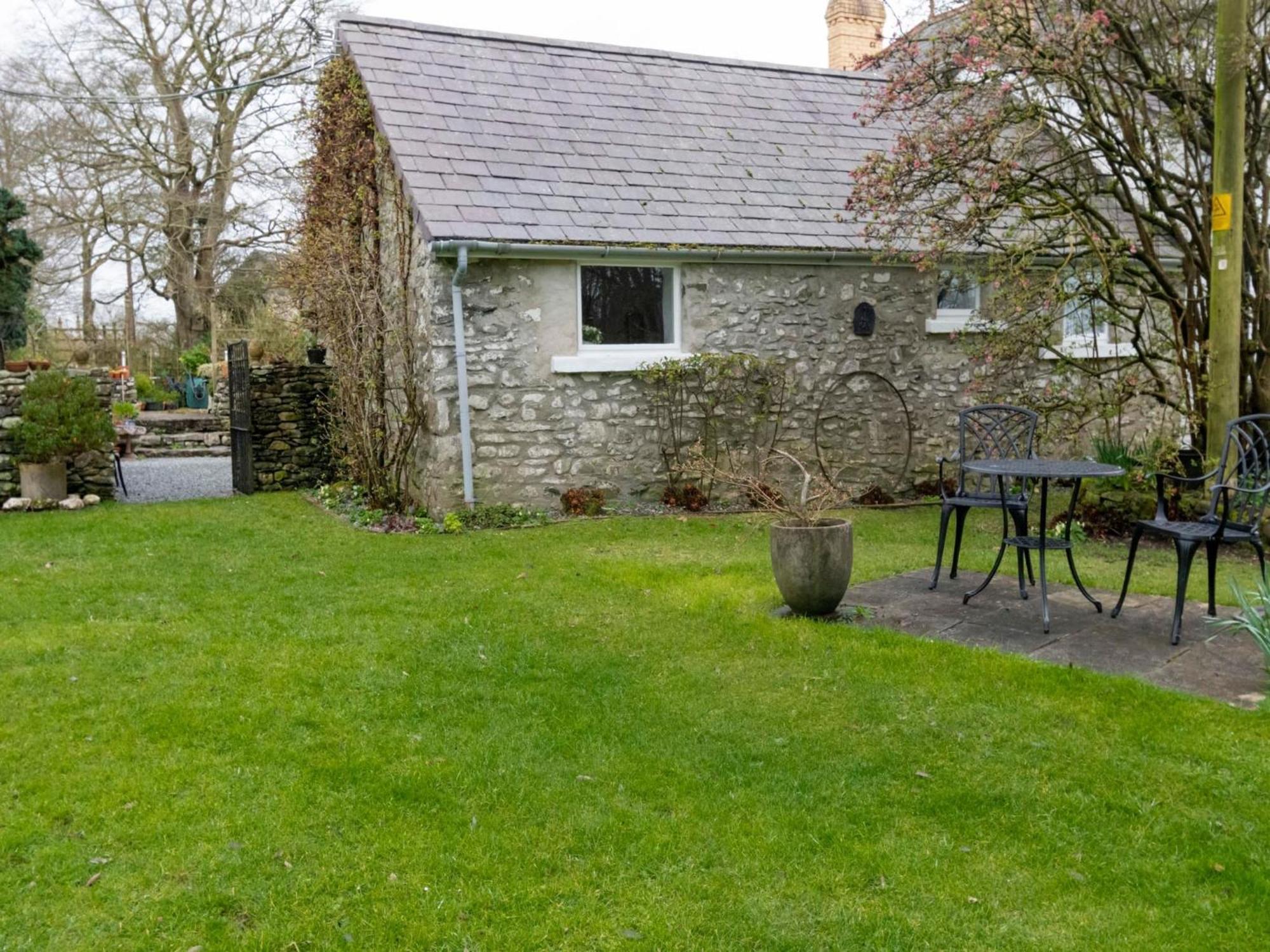 Secluded Holiday Home In Ceredigion With Garden Pennant  المظهر الخارجي الصورة